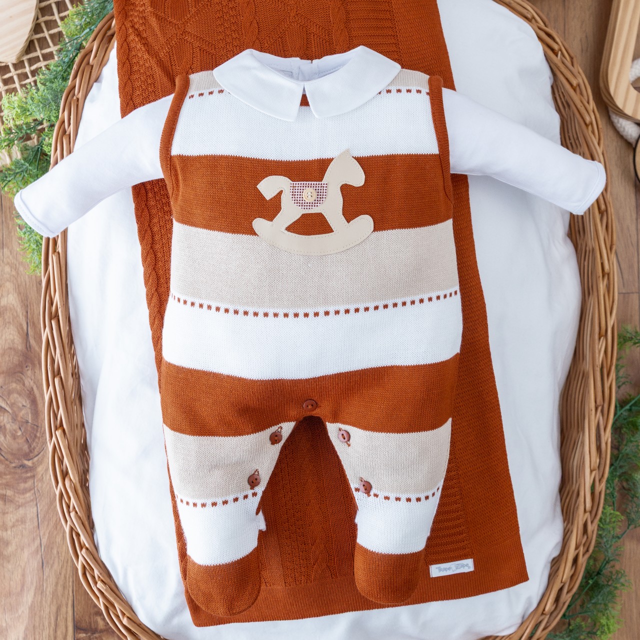  Saída de Maternidade Felipe - Ferrugem com Bege Manta Luxo